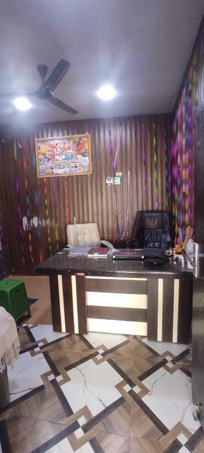Hāthras Oyo 81087 Hotel Relax Inn מראה חיצוני תמונה